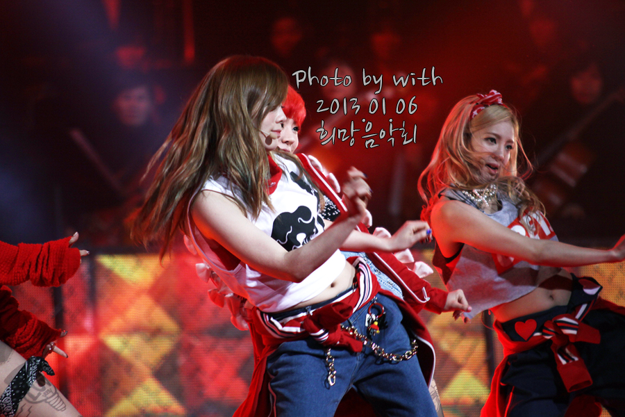 [PIC][06-01-2013]SNSD biểu diễn tại "KBS Open Concert" vào chiều nay - Page 6 1241654250E992D521E048