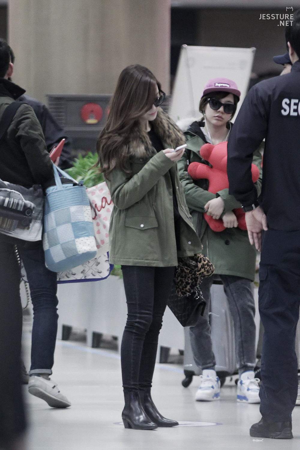 [PIC][12-01-2013]SNSD trở về Hàn Quốc vào sáng nay 2147F34E53132D560FC5E6