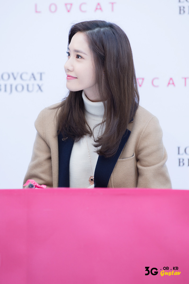 [PIC][24-10-2015]YoonA tham dự buổi fansign cho thương hiệu "LOVCAT" vào chiều nay - Page 3 2157184F562CDD00112C15