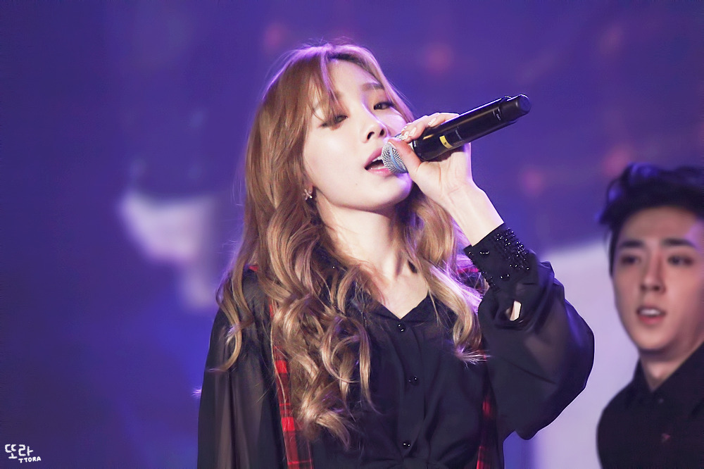 [PIC][11-11-2014]TaeTiSeo biểu diễn tại "Passion Concert 2014" ở Seoul Jamsil Gymnasium vào tối nay - Page 2 22139D4B54636B5F14C077