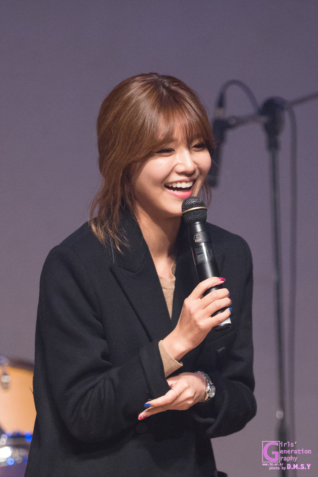 [PIC][20-12-014]SooYoung xuất hiện tại sự kiện "Korean Retinitis Pigmentosa Charity" vào chiều nay 23386A505495C25D0FF106