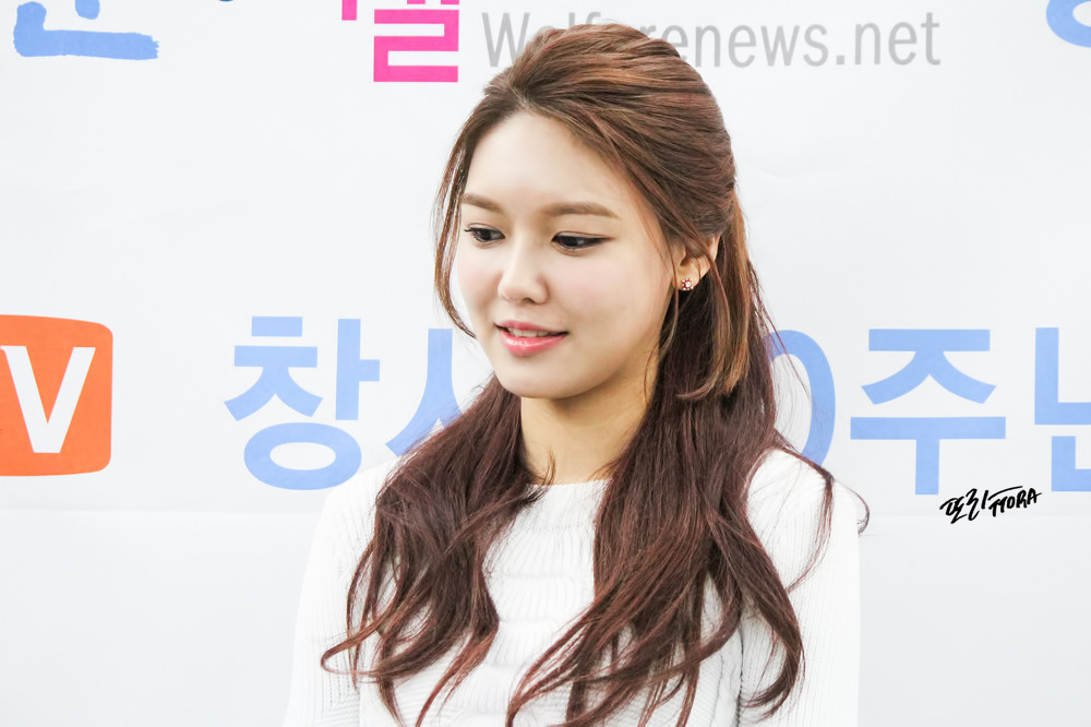  [PIC][19-05-2015]SooYoung tham dự Lễ trao giải từ "Giải thưởng Phúc lợi của Hàn Quốc" và Bổ nhiệm làm đại sứ danh dự 24140641557D5C570E2D74