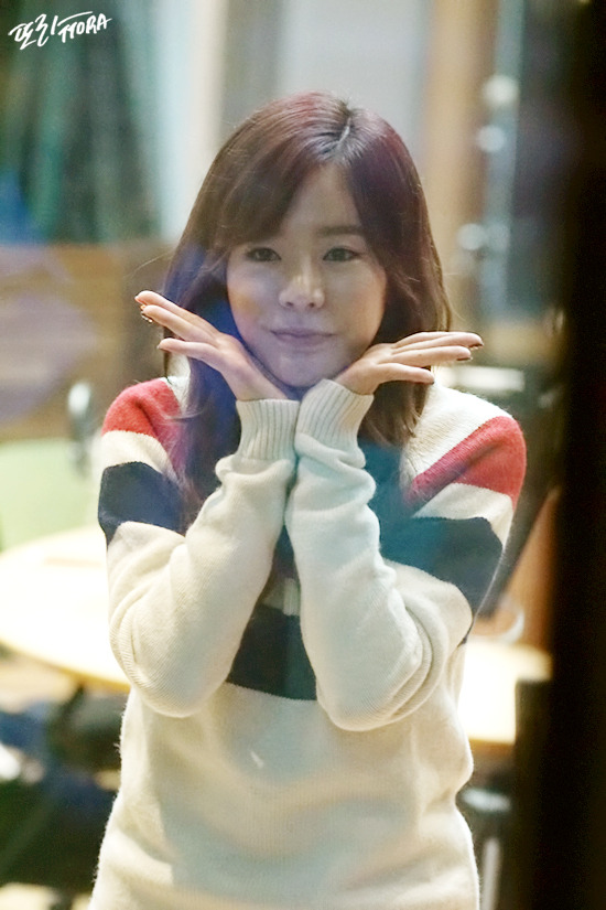 [OTHER][06-02-2015]Hình ảnh mới nhất từ DJ Sunny tại Radio MBC FM4U - "FM Date" - Page 30 25198F3C563ED3080B861F
