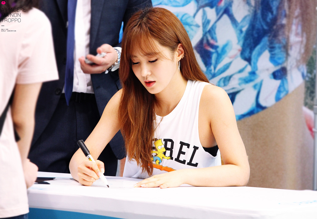 [PIC][29-07-2016]Yuri tham dự buổi Fansign cho thương hiệu “BARREL” vào chiều nay 251E0E3F579CA3AB1A260E