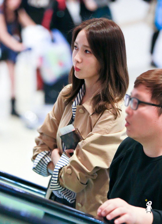 [PIC][20-04-2016]YoonA trở về Hàn Quốc + Đáp chuyến bay sang Nhật Bản dự sự kiện "Louis Vuitton Exhibition" vào chiều nay 2560C54957177A44183BF4