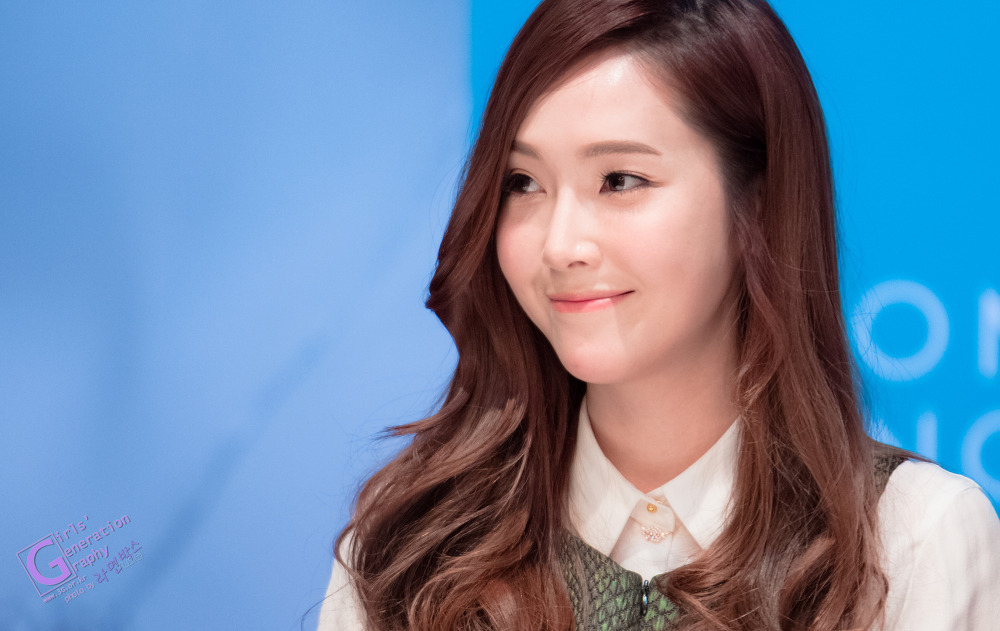 [PIC][01-12-2013]Jessica xuất hiện tại buổi fansign thứ 2 cho thương hiệu "STONEHENgE" vào trưa nay - Page 2 2615D350529DFD8A0ABFEC