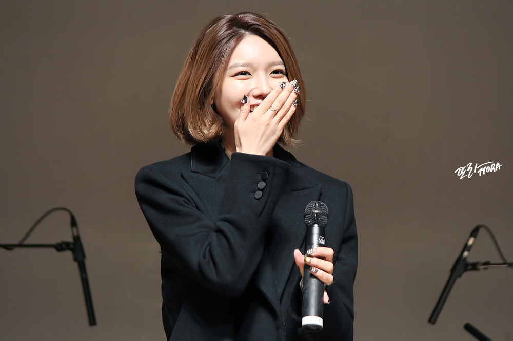 [PIC][28-11-2015]SooYoung tham dự "Korean Retinitis Pigmentosa Society Concert" vào tối nay 264CF03B567923A927B687