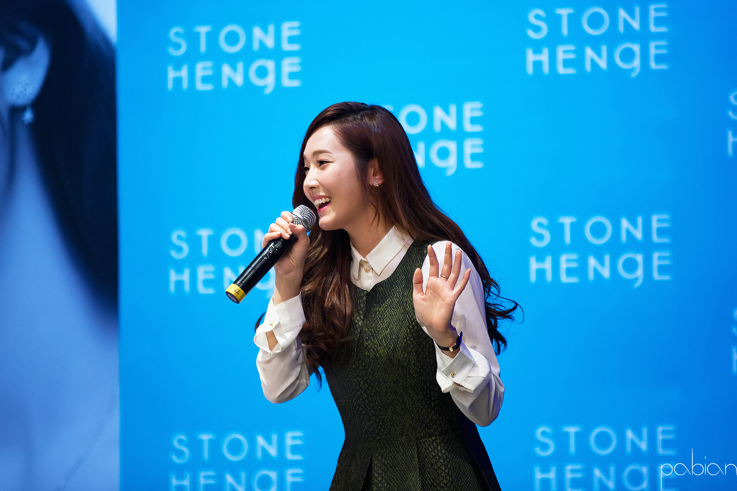 [PIC][01-12-2013]Jessica xuất hiện tại buổi fansign thứ 2 cho thương hiệu "STONEHENgE" vào trưa nay 26787A45529C19FC244BEC