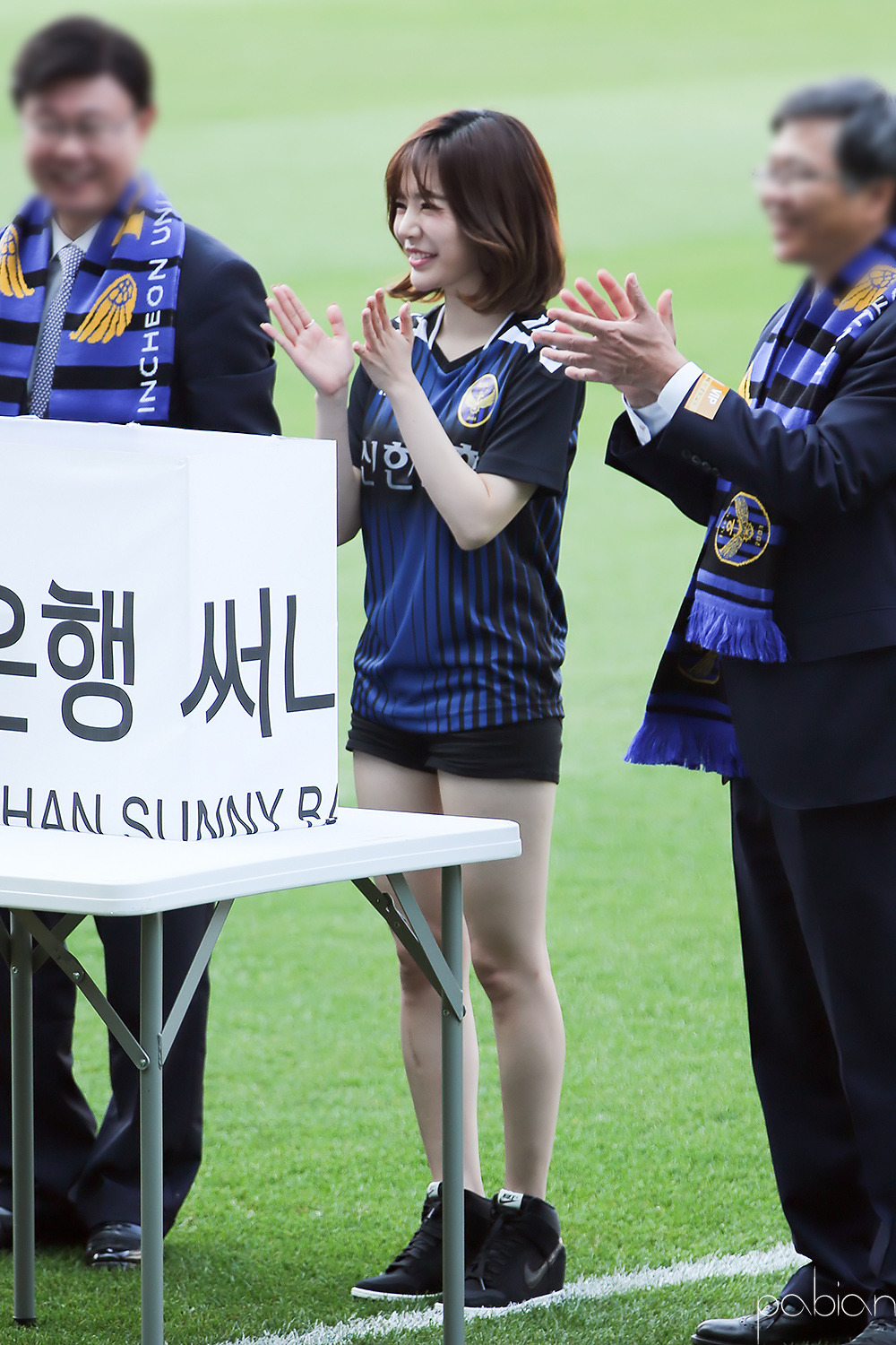 [PIC][22-05-2016]Sunny tham dự sự kiện "Shinhan Bank Vietnam & Korea Festival"  tại SVĐ Incheon Football Stadium vào hôm nay 2737C5335742EB3C2DC219