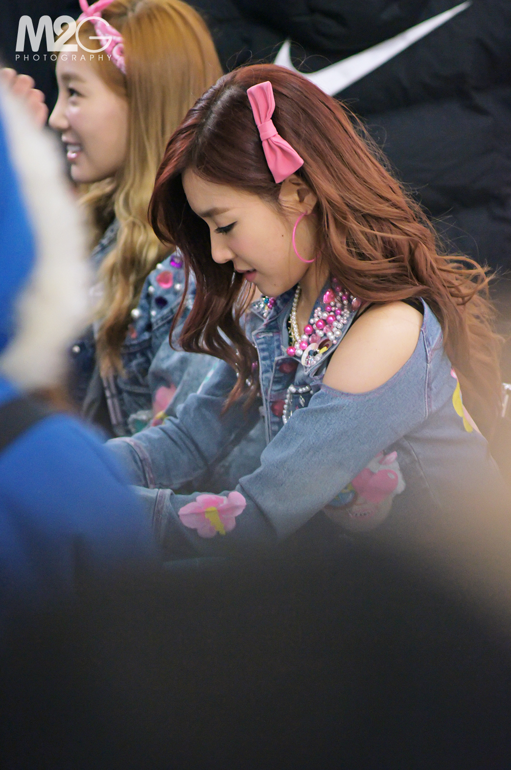 [PIC][26-01-2013]SNSD xuất hiện tại buổi ký tên cho fan hâm mộ vào tối nay - Page 8 2356A83D5113CEBA1289D8