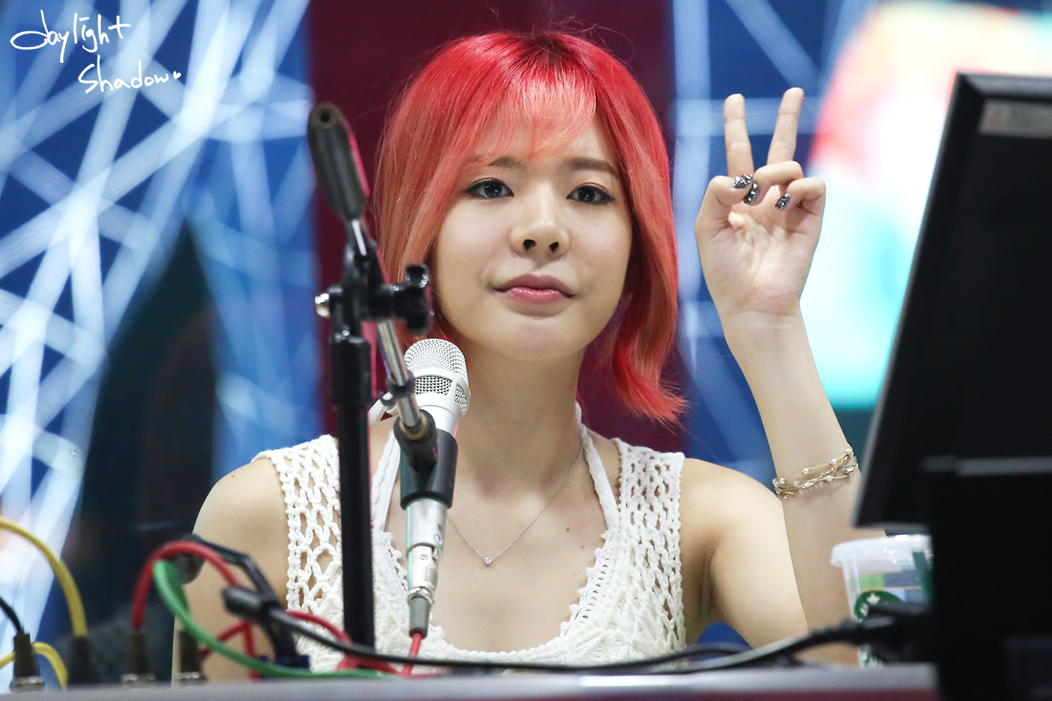 [OTHER][06-02-2015]Hình ảnh mới nhất từ DJ Sunny tại Radio MBC FM4U - "FM Date" - Page 28 240DEF4C5620E49F1AAFBD